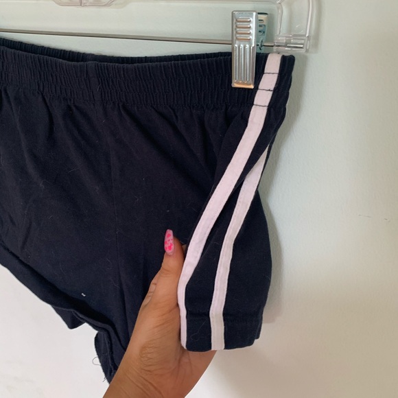 brandy melville shorts - Picture 2 of 2